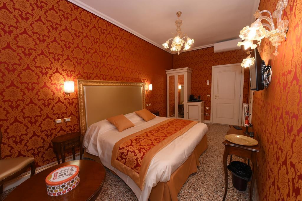 40.17 San Marco Hotel Венеция Екстериор снимка